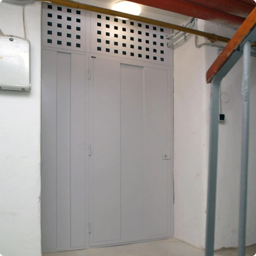 Pevná ocelová konstrukce navržená pro sklepy