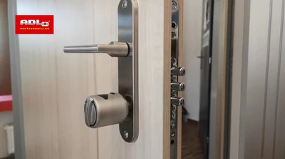 Čím se ADLO liší od ostatních výrobců bezpečnostních dveří