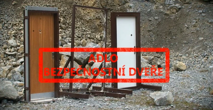 Existují nepřekonatelné dveře? Test střelbou z děla
